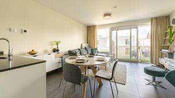 Apartment | Dining