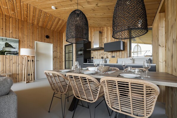 House | Dining