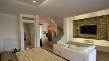 House | Tempat makan