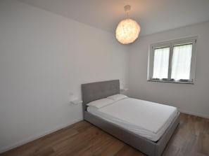 3 bedrooms, individually furnished - Holiday Home Near Lake Maggiore, Italy (Meina)