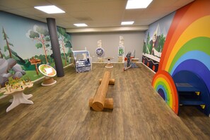 House | Game room - Holiday Home for Group With Sauna and Pool (Havelte)
