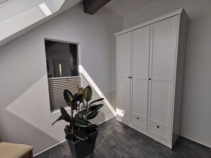 House | 2 bedrooms, individually furnished