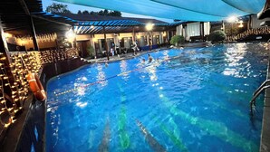 Natural pool - Qingcheng Courtyard Hot Spring Hotel (Chengdu)