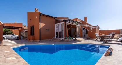 Villa in Fortuna With Private Pool