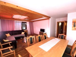 Dining - Apartment in Zell am See Near Lake (Zell am See)