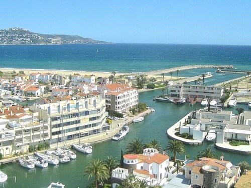 Attractive Holiday Home With Private Pool