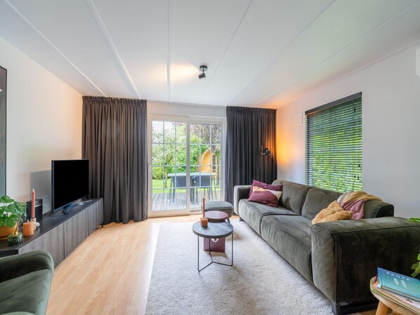 House | Living area - Luxury Chalet in Stegeren, Beautiful Surroundings (Stegeren)