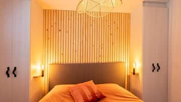 House | 2 bedrooms, individually furnished, bed sheets