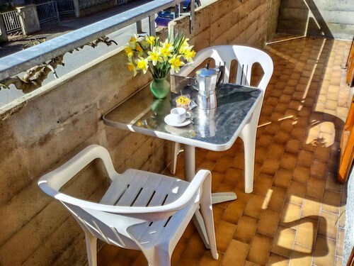 Cosy Apartment 200m From the sea
