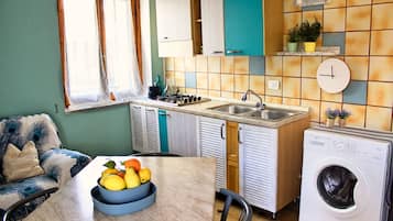 Talo, 2 makuuhuonetta, tupakointi sallittu, näköala puutarhaan | Sisätilat