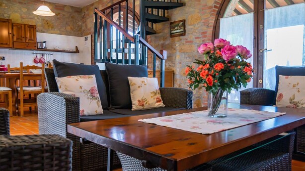 Dining - Villa With Terrace and Pool (Montaione)