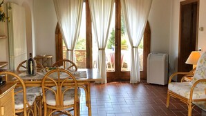 House | Dining