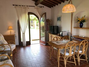 House | Living room - Tuscany Stay With Pool (Montaione)