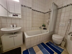 Apartment | Badezimmer