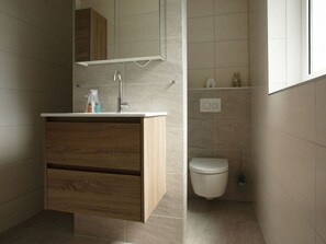 House | Bathroom