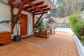 Chalet | Balcony - Axarquia - House With Private Pool In Malaga (Málaga)