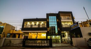 Front of property - Hotel Krishna Pride (Jaipur)