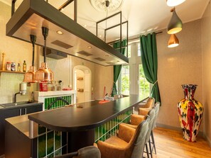 Villa | Dining - Luxurious Villa With Heated Pool (Gesves)