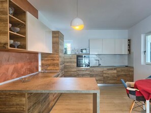 Villa | Private kitchen - Golfhuis met Privezwembad (Liznjan)