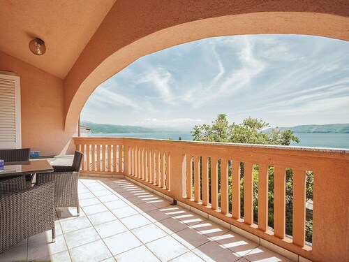 Laura Comfortable Holiday Residence