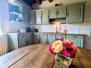 Fridge, microwave, dishwasher