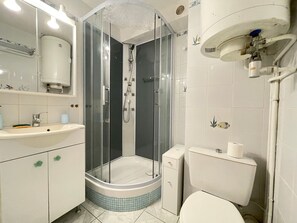Hair dryer - 1BR apartment with glassed-in loggia, terrace, parking in Sète (Sète)