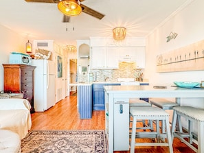 Fridge, oven, stovetop, coffee/tea maker