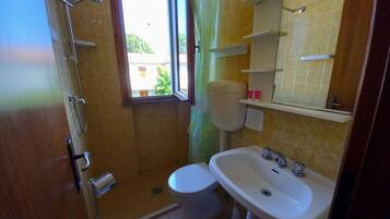 Apartment | Bathroom