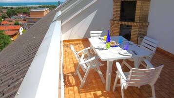 Apartment | Speisen im Freien