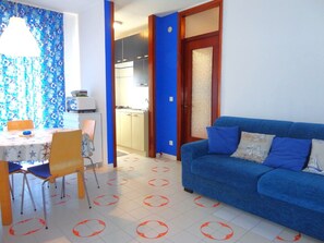 Apartment | Dining