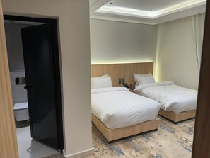 Standard Twin Room | In-room safe, iron/ironing board, free WiFi, bed sheets - AYAS Hotel (Ha'il)