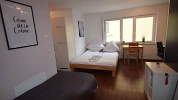 1 bedroom, in-room safe, desk, iron/ironing board