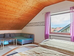 Huoneisto | 1 makuuhuone, yksilöllisesti kalustettu, vuodevaatteet