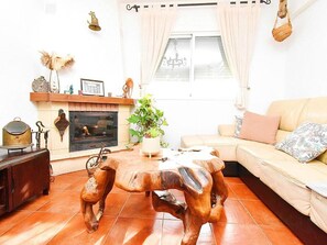 Property amenity - House With Terrace and Parking Near the Beaches (El Ejido)