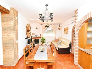House | Dining