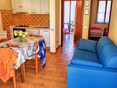 Apartment 200m From the sea