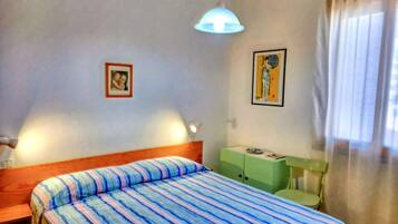 Rumah | 2 kamar tidur dan dilengkapi dengan perabotan berbeda-beda