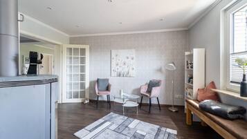 Apartment | Game room