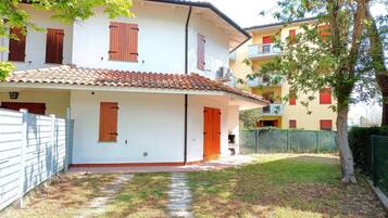 Villa | Exterior