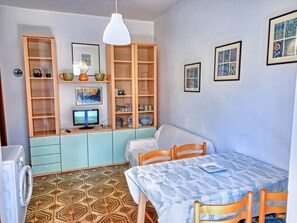 Apartment | Living room - Amazing Apartment With Garden (Ravenna)