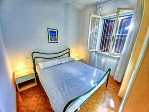 Apartment | 2 bilik tidur, dilengkapkan perabot secara berasingan