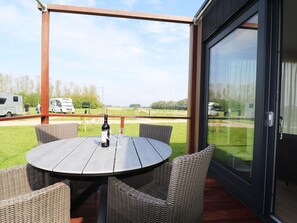 House | Dining - Cottage in Menaam Near Frisian Landscape (Menaldum)