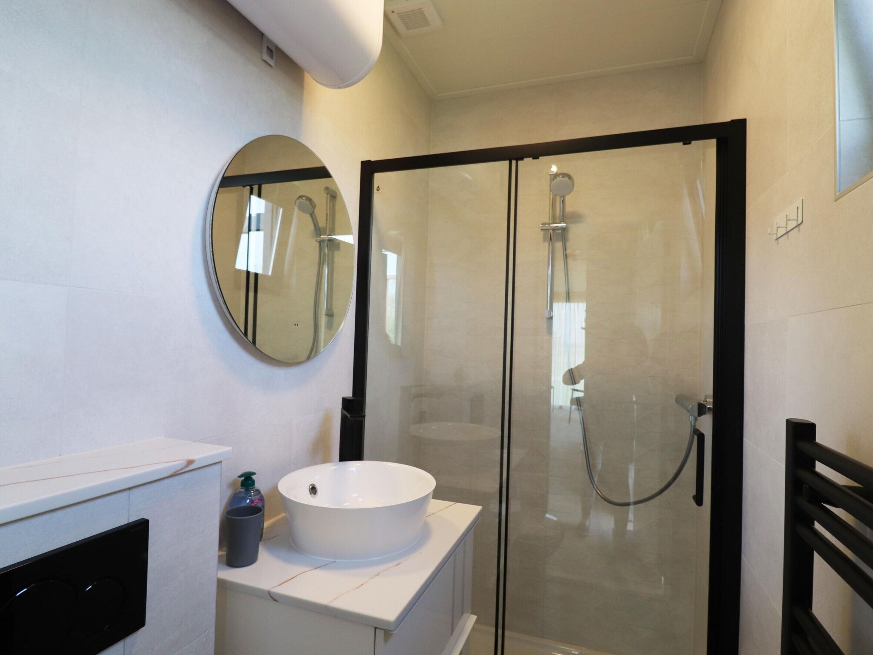 House | Bilik Mandi