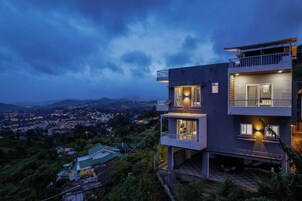 Villa, 5 Bedrooms | 5 bedrooms, WiFi (free), bed sheets
