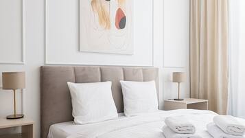 City Apartment, Balcony | 1 bedroom, iron/ironing board, free WiFi, bed sheets