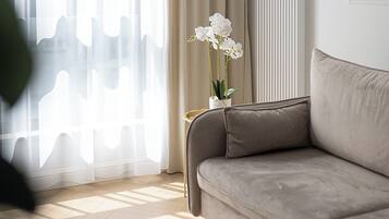 City Apartment, Balcony | Living room | 27-inch flat-screen TV with digital channels