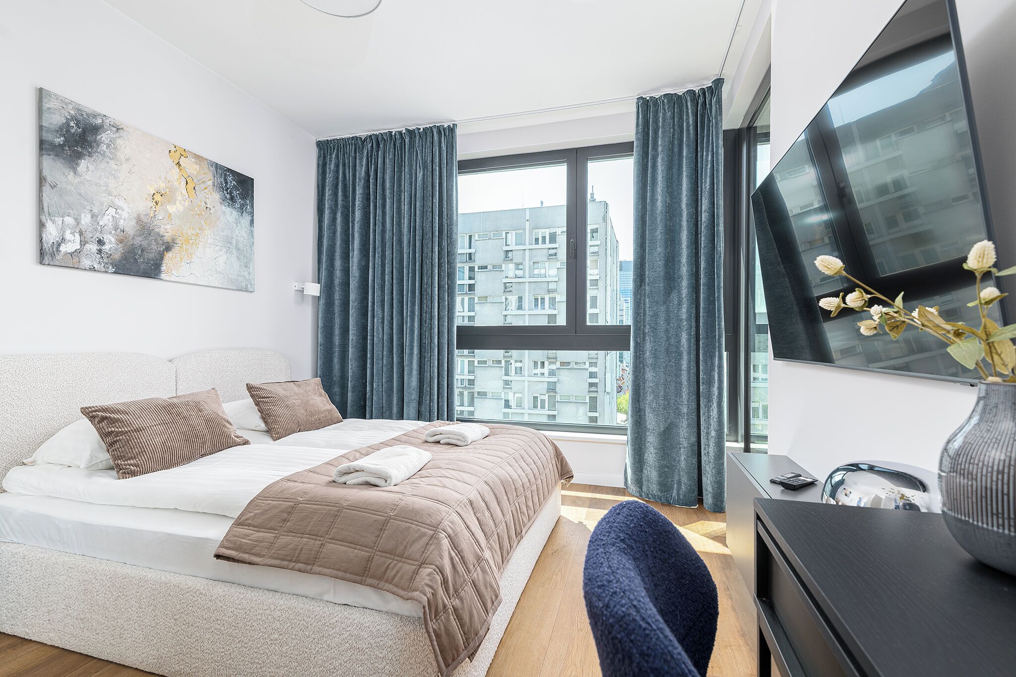 City Apartment, Balcony | 1 bedroom, iron/ironing board, free WiFi, bed sheets