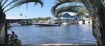 Sailfish Suites 2 - pet friendly & waterfront!!!