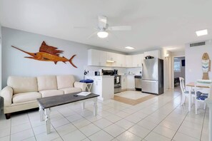 TV - Sailfish Suites 3 - waterfront!! (Stuart)