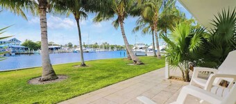 Sailfish Suites 5 - Waterfront Lodging
